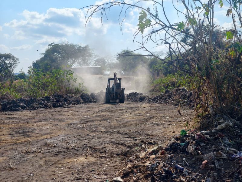 LIMPIEZA Y ACONDICIONAMIENTO DEL TERRENO PARA EL TELEBACHILLERATO NÚM. 51 EN EL CONEJO
