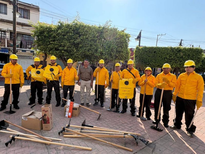 ENTREGA DE EQUIPO A LA BRIGADA CONTRA INCENDIOS FORESTALES