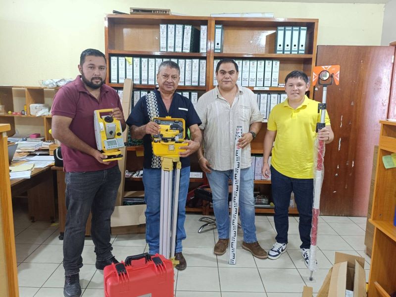 ENTREGA DE HERRAMIENTAS AL ÁREA DE OBRAS PÚBLICAS