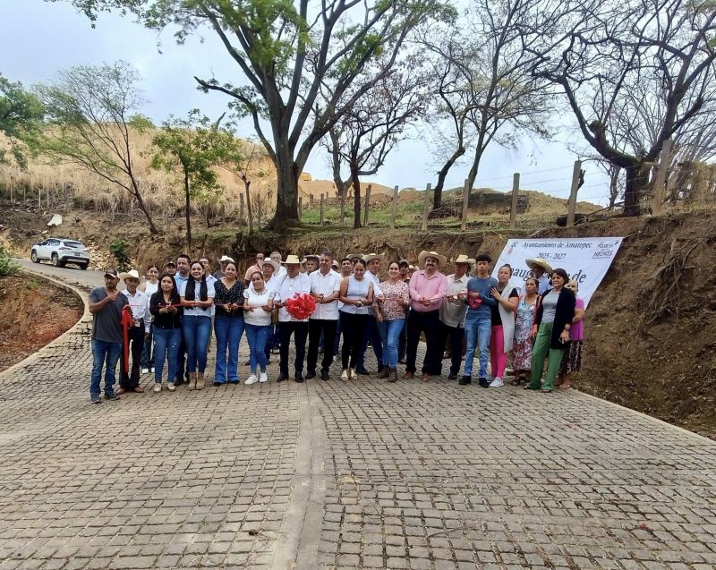 INAUGURACIÓN DE TRAMO CARRETERO