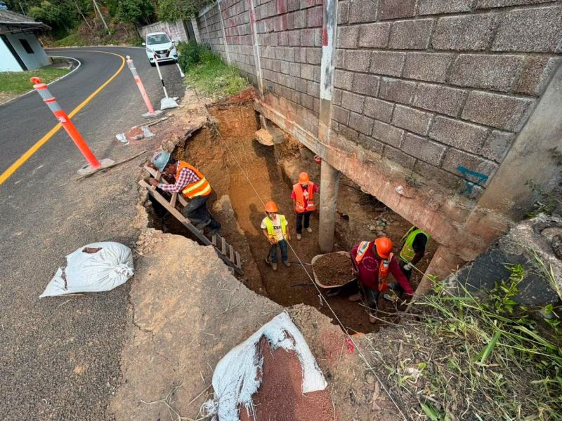 MANTENIMIENTO A CARRETERA DE AMATEPEC