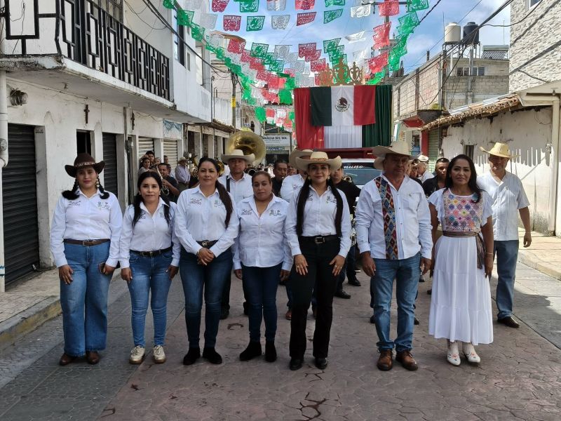 DESFILES CIVÍCOS DEL 216 ANIVERSARIO DE LA INDEPENDENCIA DE MÉXICO